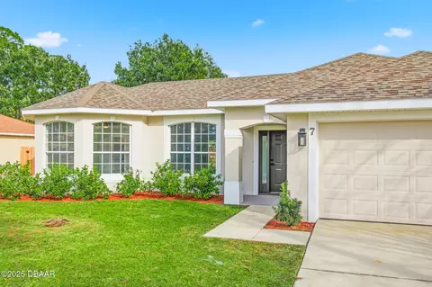 Exterior - 7 Ripton Pl, Palm Coast, FL 32164 photo 3 of 11