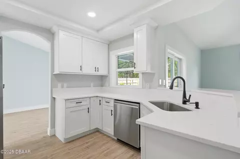 Kitchen - 7 Ripton Pl, Palm Coast, FL 32164 photo 2 of 6