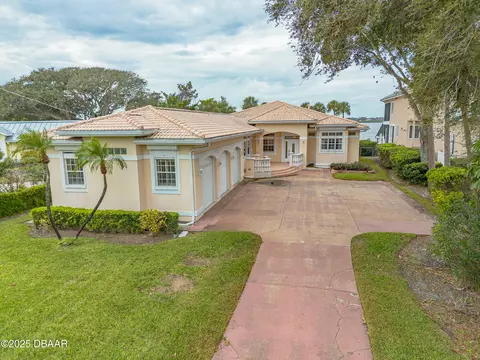 2542 S Peninsula Dr, Daytona Beach, FL 32118