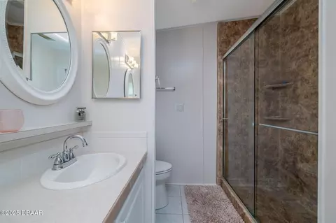 Bath - 611 Portside Ln, Edgewater, FL 32141 photo 2 of 3