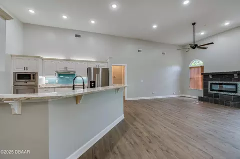 Living - 15 Carrington Ln, Ormond Beach, FL 32174 photo 6 of 13
