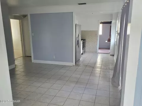 Living - 164 Laurie Dr, Ormond Beach, FL 32176 photo 1 of 3