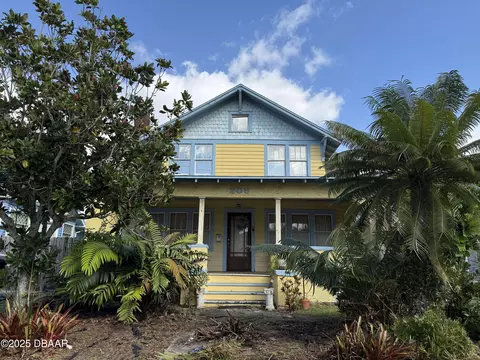 208 Mullally St, Daytona Beach, FL 32114