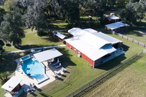 Exterior - 3051 Ragis Rd, Edgewater, FL 32132 photo 22 of 25