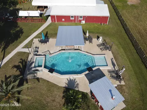 Exterior - 3051 Ragis Rd, Edgewater, FL 32132 photo 24 of 25