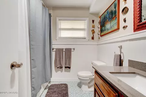 Bath - 3051 Ragis Rd, Edgewater, FL 32132 photo 1 of 6