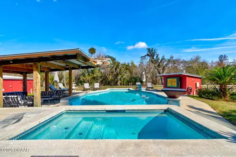 Exterior - 3051 Ragis Rd, Edgewater, FL 32132 photo 15 of 25