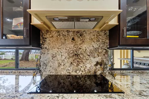 Kitchen - 763 N Beach St, Ormond Beach, FL 32174 photo 4 of 11