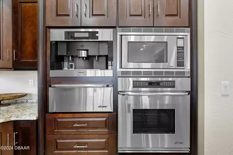 Kitchen - 763 N Beach St, Ormond Beach, FL 32174 photo 6 of 11