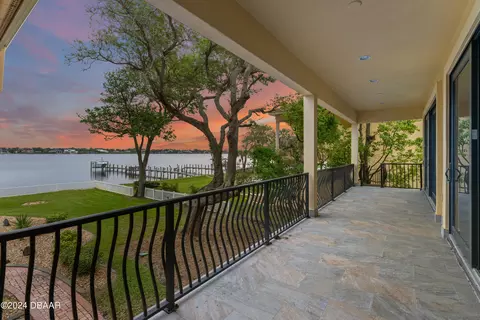 Exterior - 763 N Beach St, Ormond Beach, FL 32174 photo 5 of 17