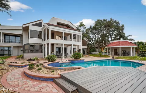 Exterior - 763 N Beach St, Ormond Beach, FL 32174 photo 16 of 17