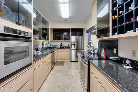 Kitchen - 763 N Beach St, Ormond Beach, FL 32174 photo 9 of 11