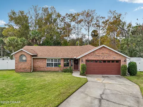 2 Queen Ann Ct, Ormond Beach, FL 32174
