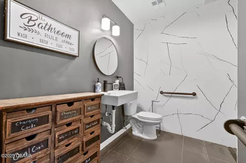 Bath - 389 Apache Trl, Ormond Beach, FL 32174 photo 5 of 6