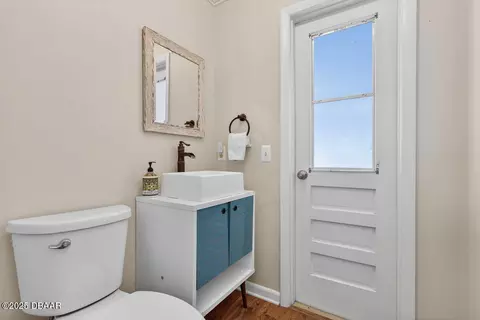 Bath - 389 Apache Trl, Ormond Beach, FL 32174 photo 1 of 6