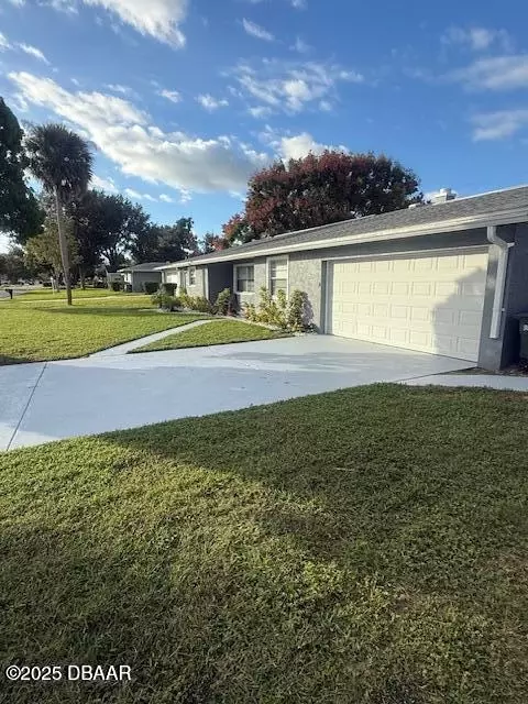 1412 Continental Dr, Daytona Beach, FL 32117