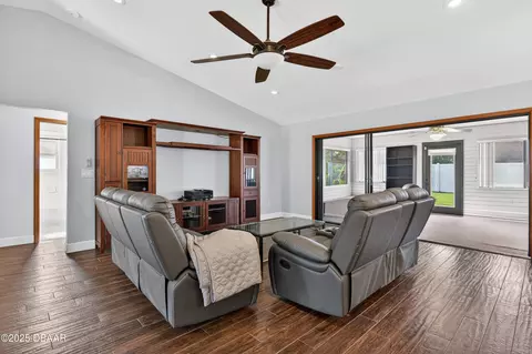 Living - 814 E River Oak Dr, Ormond Beach, FL 32174 photo 1 of 2