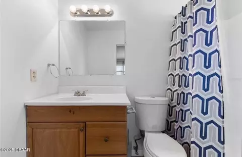 Bath - 1518 Juniper Dr, Edgewater, FL 32132 photo 2 of 2