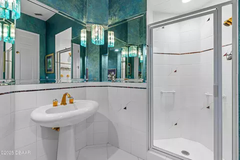 Bath - 1210 John Anderson Dr, Ormond Beach, FL 32176 photo 2 of 7