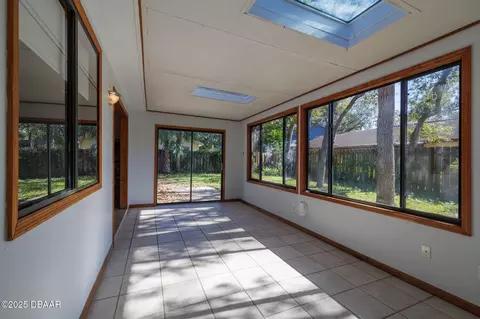 Exterior - 909 Brookside Dr, Ormond Beach, FL 32174 photo 2 of 5