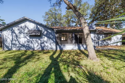 Exterior - 909 Brookside Dr, Ormond Beach, FL 32174 photo 4 of 5
