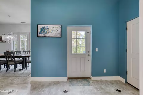 Entry Way - 20 Spanish Oak Ln, Ormond Beach, FL 32174 photo 8 of 14