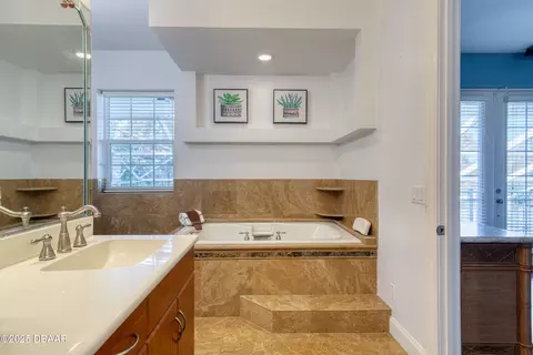 Bath - 20 Spanish Oak Ln, Ormond Beach, FL 32174 photo 9 of 13
