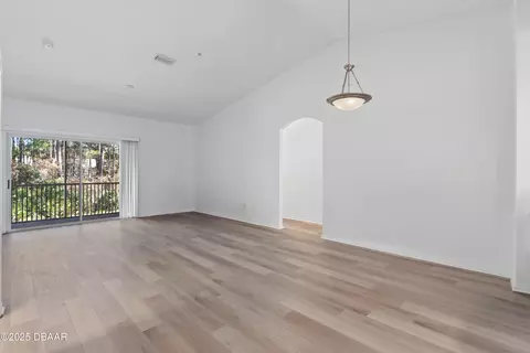 Living - 215 Bayberry Cir, Saint Augustine, FL 32086 photo 2 of 5
