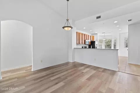 Living - 215 Bayberry Cir, Saint Augustine, FL 32086 photo 1 of 5