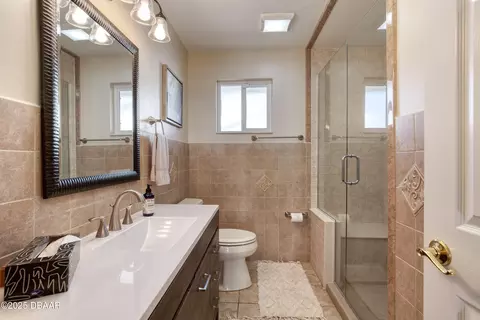 Bath - 926 S Beach St, Ormond Beach, FL 32174 photo 1 of 6