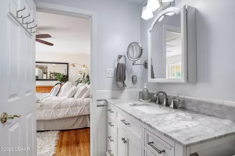 Bath - 926 S Beach St, Ormond Beach, FL 32174 photo 5 of 6