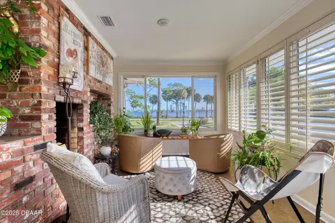 Exterior - 926 S Beach St, Ormond Beach, FL 32174 photo 5 of 14