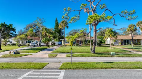 View/Area - 926 S Beach St, Ormond Beach, FL 32174 photo 6 of 19