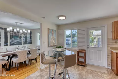 Dining - 926 S Beach St, Ormond Beach, FL 32174 photo 3 of 5
