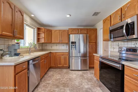 Kitchen - 926 S Beach St, Ormond Beach, FL 32174 photo 2 of 3