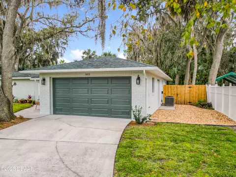 Exterior - 3410 Mango Tree Dr, Edgewater, FL 32141 photo 3 of 13