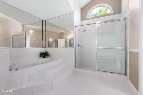 Bath - 33 Magnolia Dr N, Ormond Beach, FL 32174 photo 4 of 5