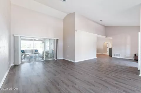 Living - 33 Magnolia Dr N, Ormond Beach, FL 32174 photo 3 of 6