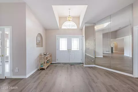 Entry Way - 33 Magnolia Dr N, Ormond Beach, FL 32174 photo 1 of 3