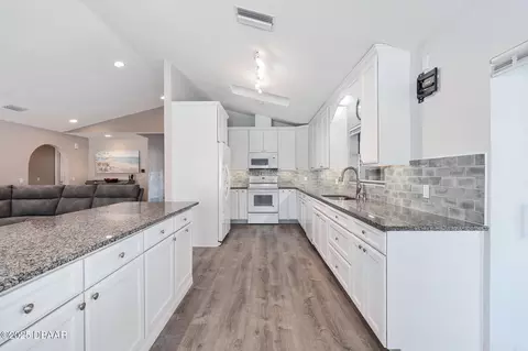 Kitchen - 33 Magnolia Dr N, Ormond Beach, FL 32174 photo 3 of 9