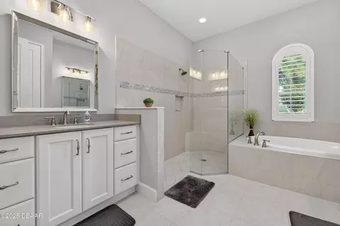Bath - 503 Wingspan Dr, Ormond Beach, FL 32174 photo 2 of 7