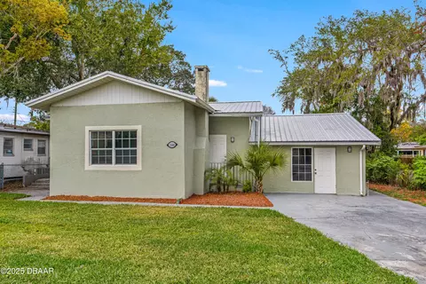 1144 Hillcrest Dr, Daytona Beach, FL 32114