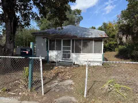 511 W Bartlett St, Deland, FL 32720