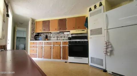 523 Bryant St, Ormond Beach, FL 32174 photo 9