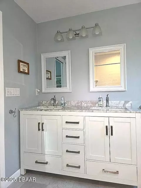 Bath - 110 Ellicott Dr, Ormond Beach, FL 32176 photo 2 of 5