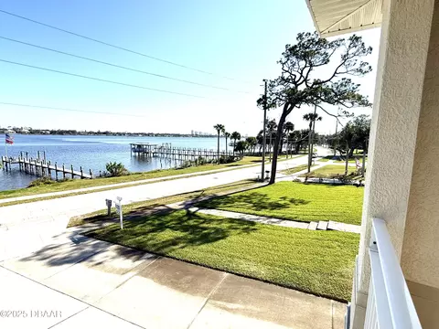 232 S Beach St, Ormond Beach, FL 32174 photo 3