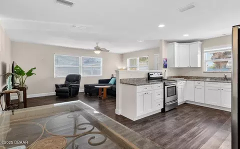 15 Plaza Dr, Ormond Beach, FL 32176 photo 8