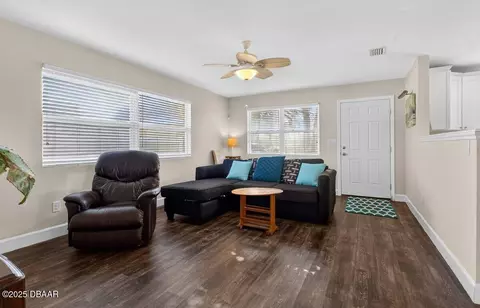 15 Plaza Dr, Ormond Beach, FL 32176 photo 4