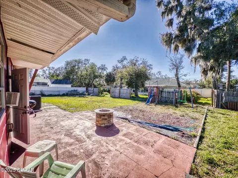 Exterior - 16 Oak Ave, Ormond Beach, FL 32174 photo 3 of 12