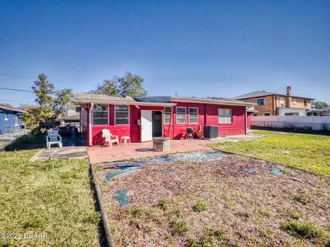 Exterior - 16 Oak Ave, Ormond Beach, FL 32174 photo 5 of 12